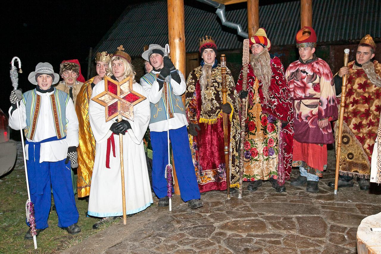 Yasna Sadyba Yasenitsa Zamkova Luaran gambar